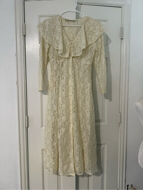 Vintage Sarah Richards Cream Lace Midi Dress with Ruffle Collar and Button Front